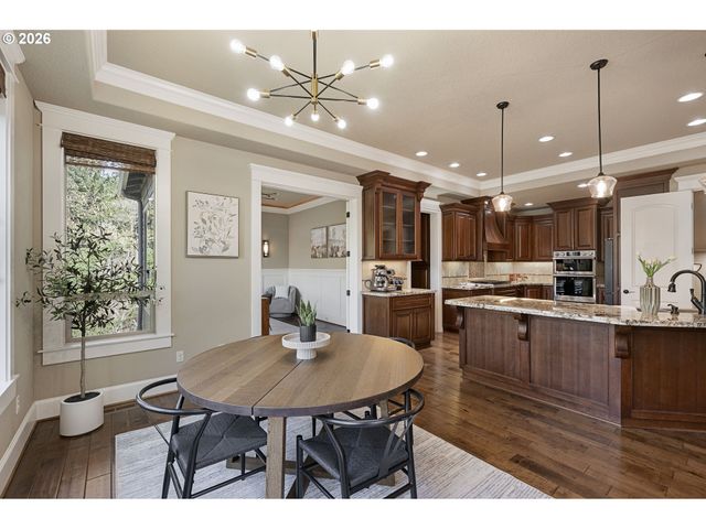 9739 Nw HENRY Ct, Portland, OR 97229