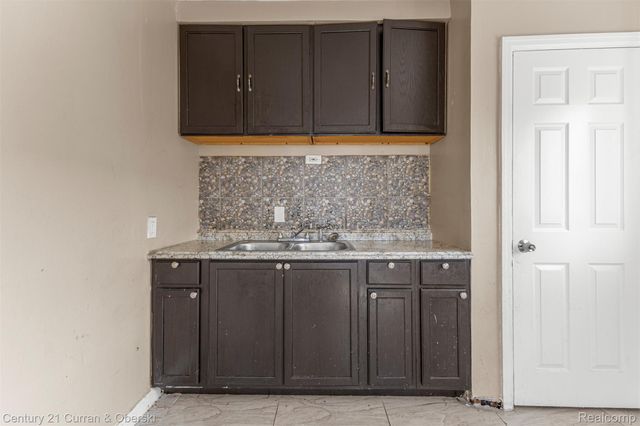 12876 Faust Avenue, Detroit, MI 48223