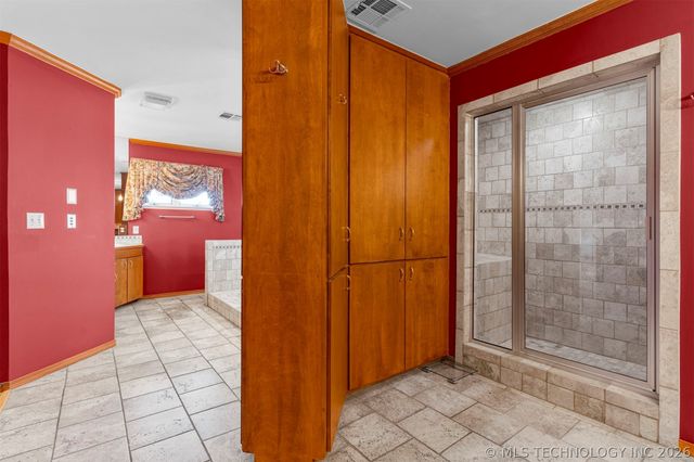 3811 E 74th Street, Tulsa, OK 74136