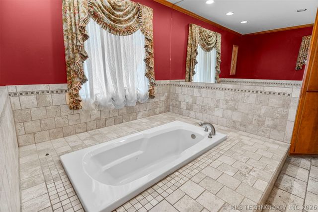 3811 E 74th Street, Tulsa, OK 74136