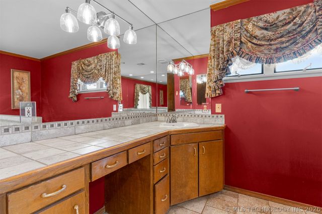 3811 E 74th Street, Tulsa, OK 74136