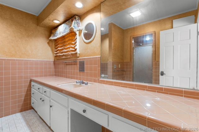 3811 E 74th Street, Tulsa, OK 74136