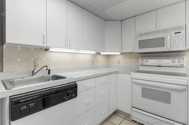 3811 E 74th Street, Tulsa, OK 74136