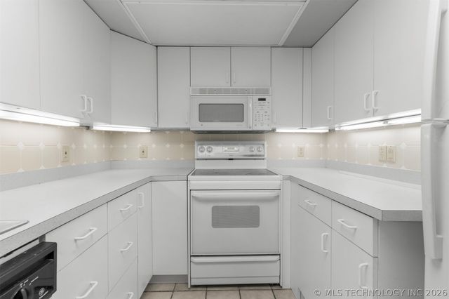 3811 E 74th Street, Tulsa, OK 74136