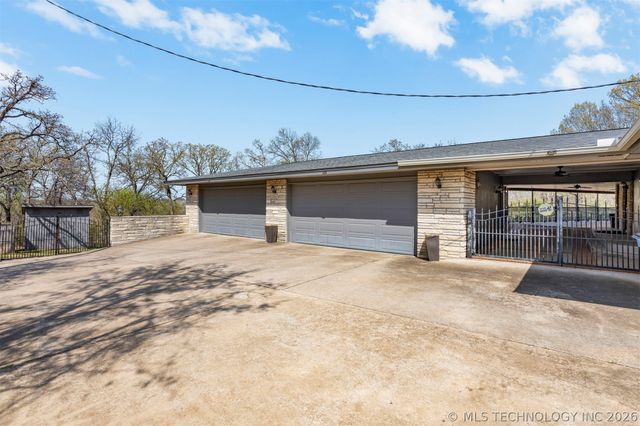 3811 E 74th Street, Tulsa, OK 74136