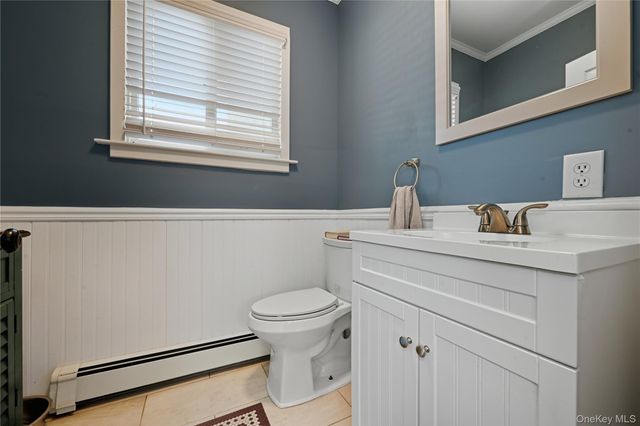 194 Oakdale Bohemia Road, Bohemia, NY 11716