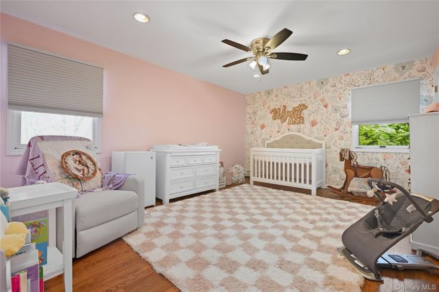 194 Oakdale Bohemia Road, Bohemia, NY 11716