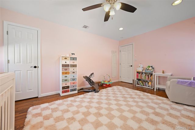 194 Oakdale Bohemia Road, Bohemia, NY 11716