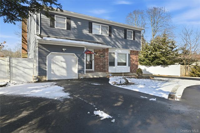 194 Oakdale Bohemia Road, Bohemia, NY 11716