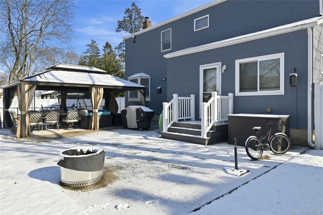 194 Oakdale Bohemia Road, Bohemia, NY 11716