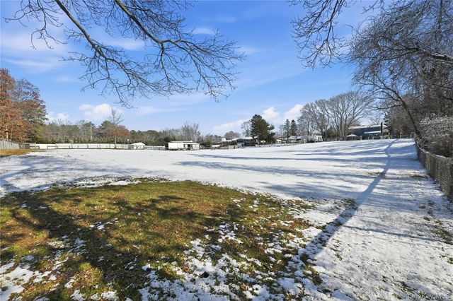 194 Oakdale Bohemia Road, Bohemia, NY 11716