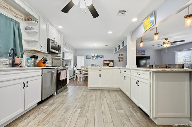 194 Oakdale Bohemia Road, Bohemia, NY 11716