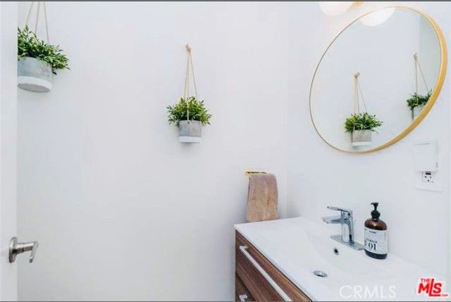 4944 Don Pio Drive, Woodland Hills (los Angeles), CA 91364