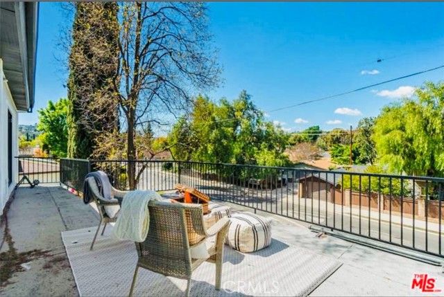 4944 Don Pio Drive, Woodland Hills (los Angeles), CA 91364