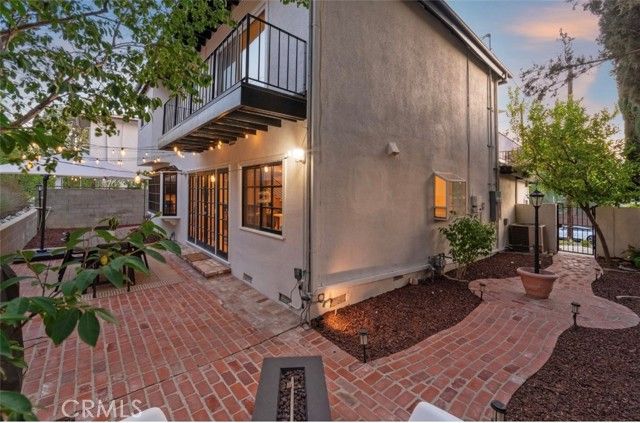 4944 Don Pio Drive, Woodland Hills (los Angeles), CA 91364