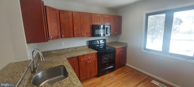 9505 FERN HOLLOW WAY, Montgomery Village, MD 20886