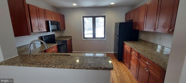 9505 FERN HOLLOW WAY, Montgomery Village, MD 20886