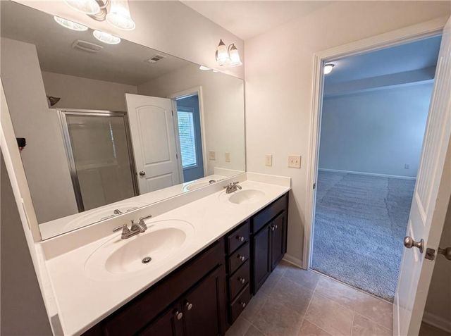 821 Walnut Woods Drive, Braselton, GA 30517