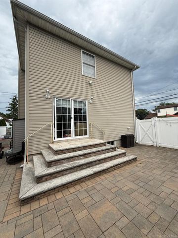 264 Doherty Avenue, Elmont, NY 11003