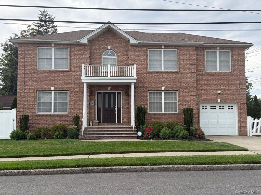 264 Doherty Avenue, Elmont, NY 11003