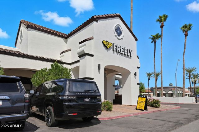 1001 E CAROLINE Lane, Tempe, AZ 85284