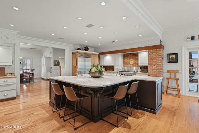 1001 E CAROLINE Lane, Tempe, AZ 85284