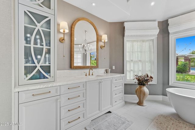 1001 E CAROLINE Lane, Tempe, AZ 85284