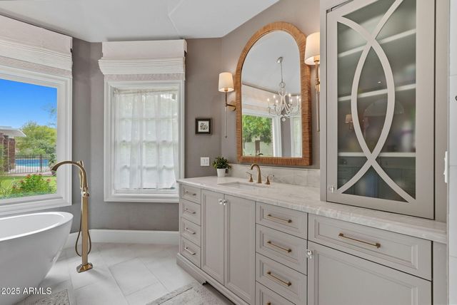 1001 E CAROLINE Lane, Tempe, AZ 85284