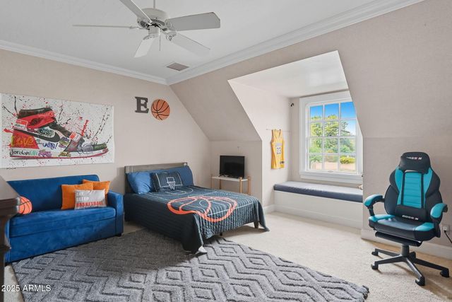 1001 E CAROLINE Lane, Tempe, AZ 85284