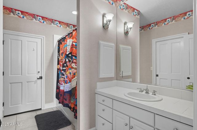 1001 E CAROLINE Lane, Tempe, AZ 85284