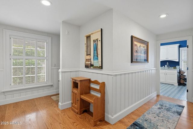 1001 E CAROLINE Lane, Tempe, AZ 85284