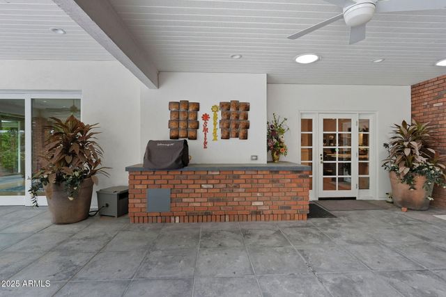 1001 E CAROLINE Lane, Tempe, AZ 85284