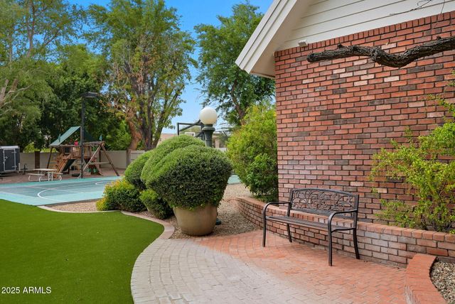 1001 E CAROLINE Lane, Tempe, AZ 85284