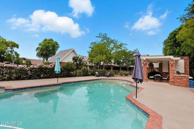 1001 E CAROLINE Lane, Tempe, AZ 85284