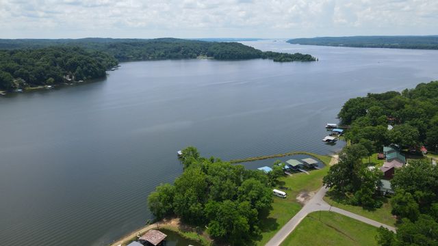 45 Creek View Ln, Waverly, TN 37185