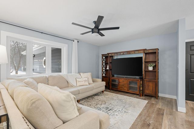 2129 Arkwright Street, Maplewood, MN 55117