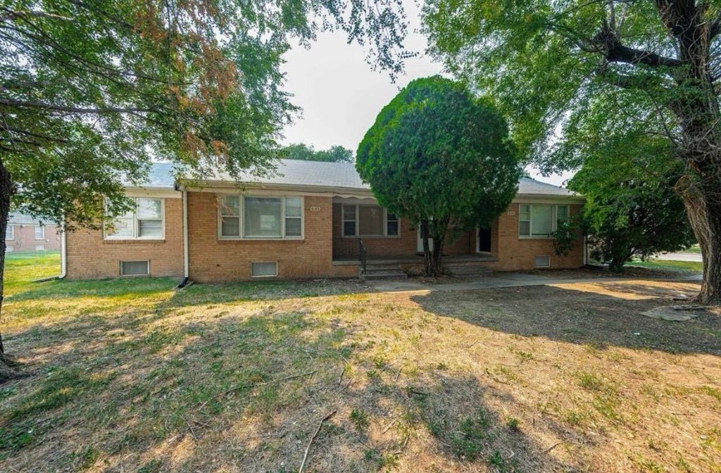 6160 E Boston St, Wichita, KS 67218