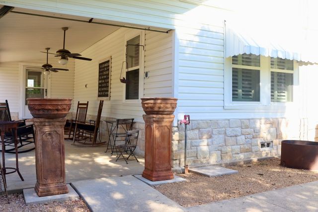 387 County Road 2101, Ivanhoe, TX 75447