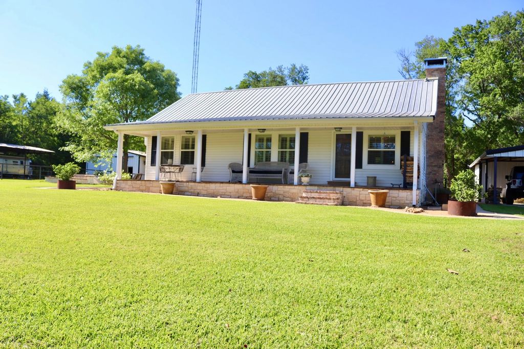 387 County Road 2101, Ivanhoe, TX 75447