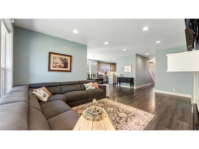 2572 DRAGON FLY Ct, Salem, OR 97306