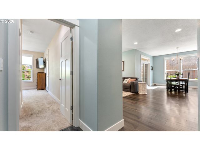 2572 DRAGON FLY Ct, Salem, OR 97306