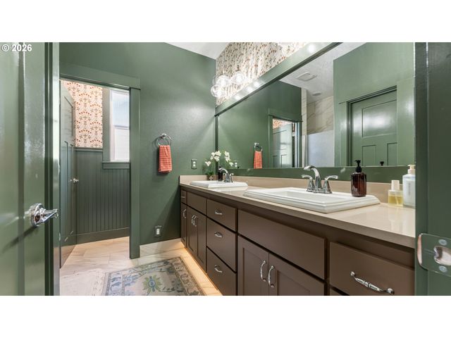 2572 DRAGON FLY Ct, Salem, OR 97306