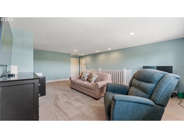 2572 DRAGON FLY Ct, Salem, OR 97306