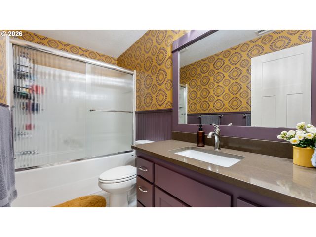 2572 DRAGON FLY Ct, Salem, OR 97306