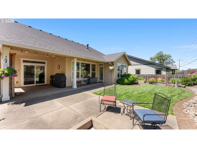 2572 DRAGON FLY Ct, Salem, OR 97306