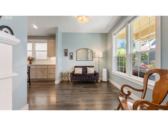 2572 DRAGON FLY Ct, Salem, OR 97306