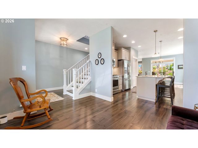 2572 DRAGON FLY Ct, Salem, OR 97306