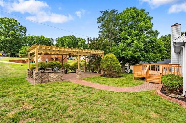 701 W Academy Street, Madison, NC 27025