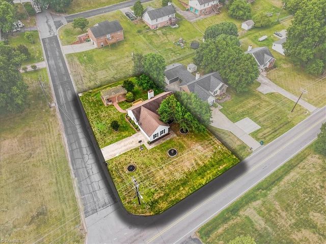 701 W Academy Street, Madison, NC 27025