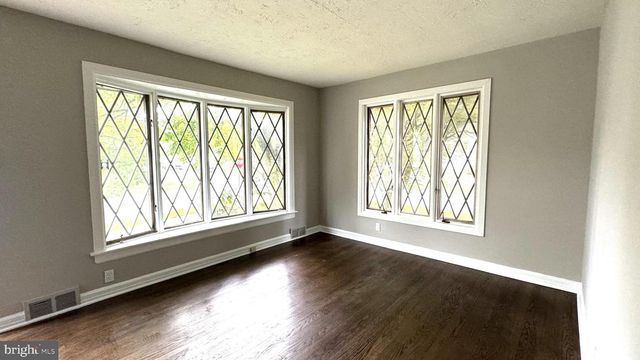 20 UNION AVE, Bellmawr, NJ 08031